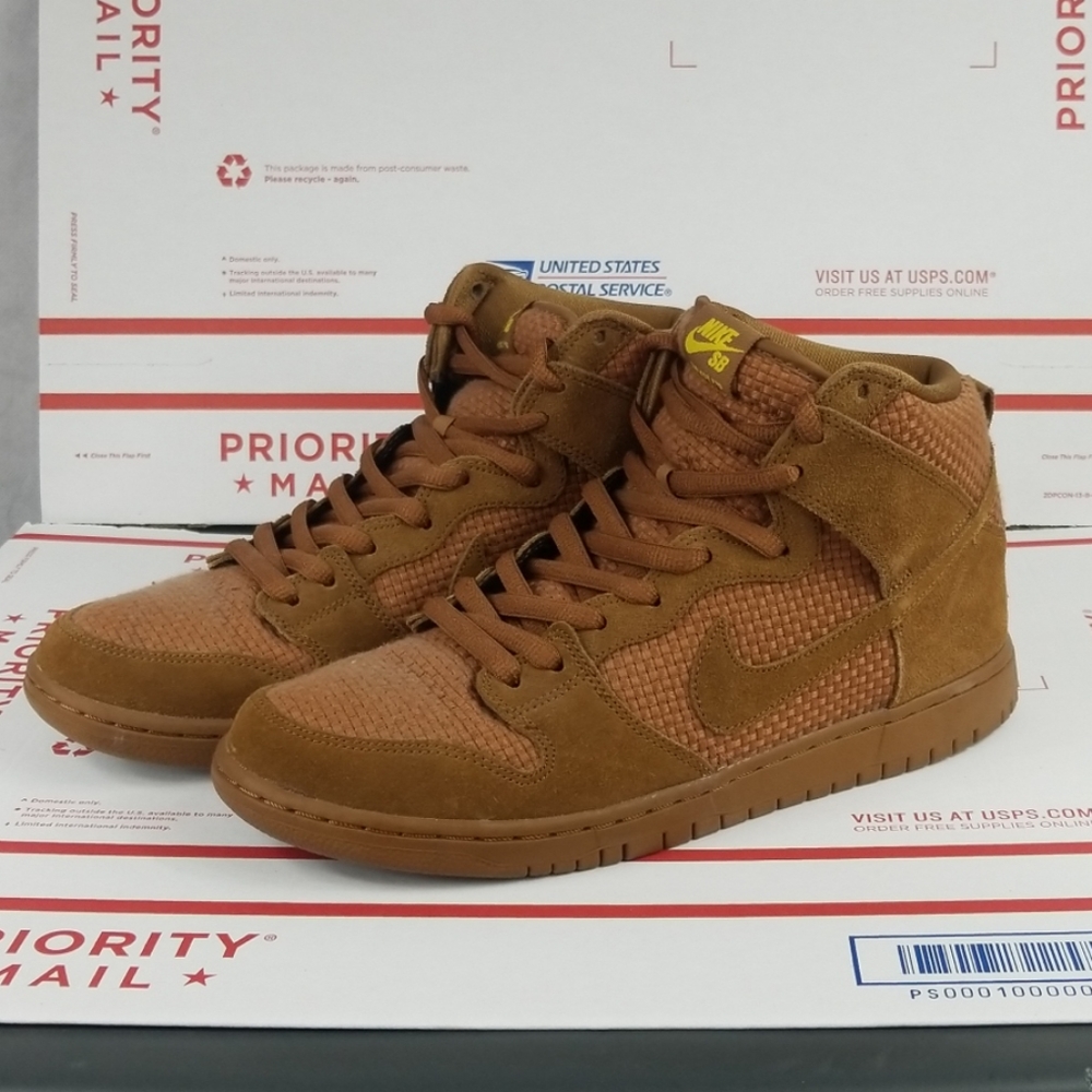 Nike Dunk High Premium SB Woven Wheat Ale Brown